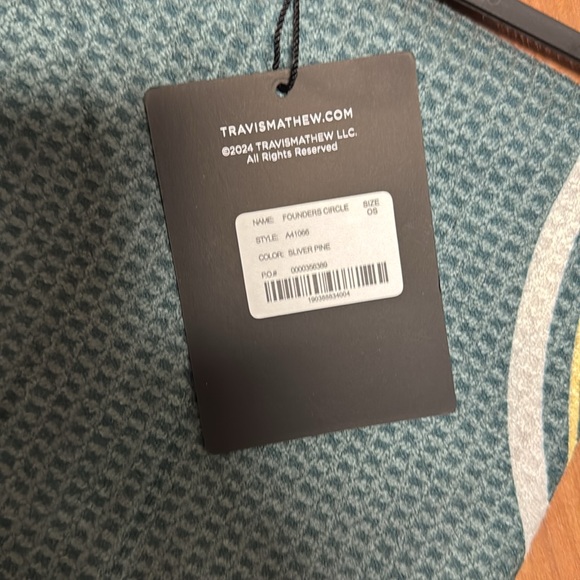 Travis Mathew Golf Towel - Picture 3 of 6